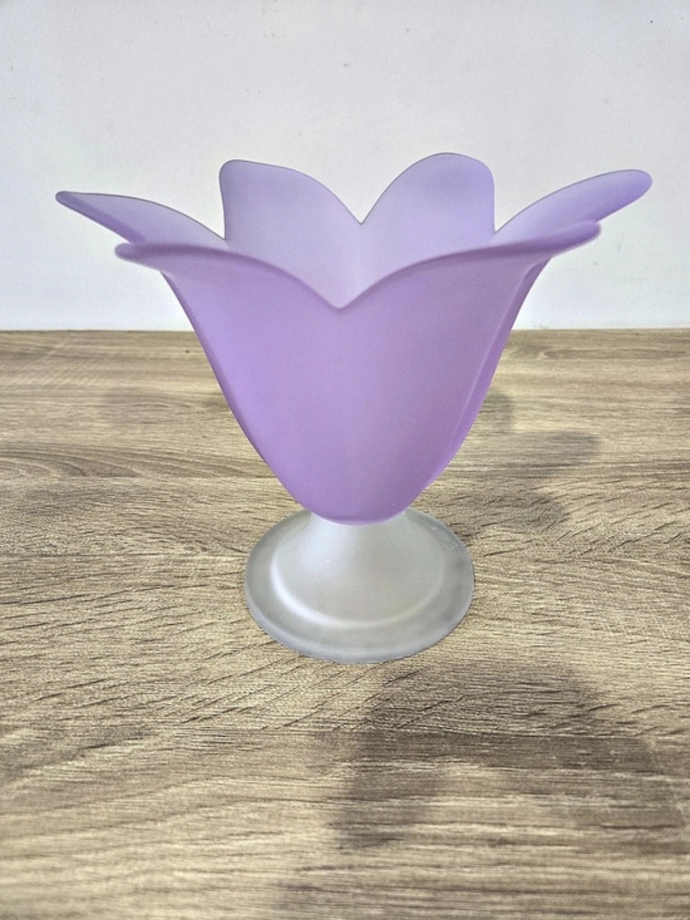 90s Vintage PartyLite Lilac Lavender Frosted Glass Tulip Petal Pedestal Bowl